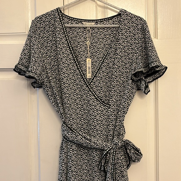 Max Studio Women’s Faux Wrap Dress, Size Large. Black, With Small White Floral. - Picture 2 of 7